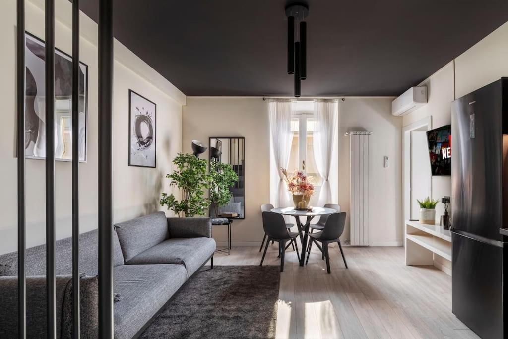 Stupendo Duplex In Centro A Milano Apartment Luaran gambar